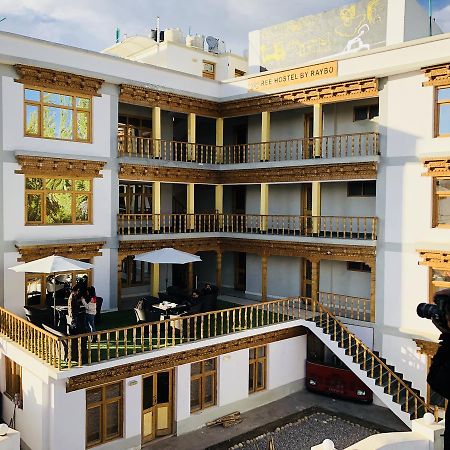 Raybo Hostel เลห์ ภายนอก รูปภาพ