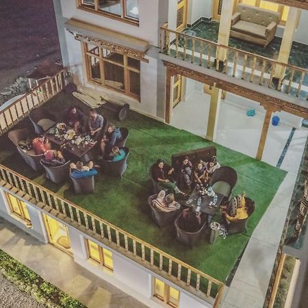 Raybo Hostel เลห์ ภายนอก รูปภาพ