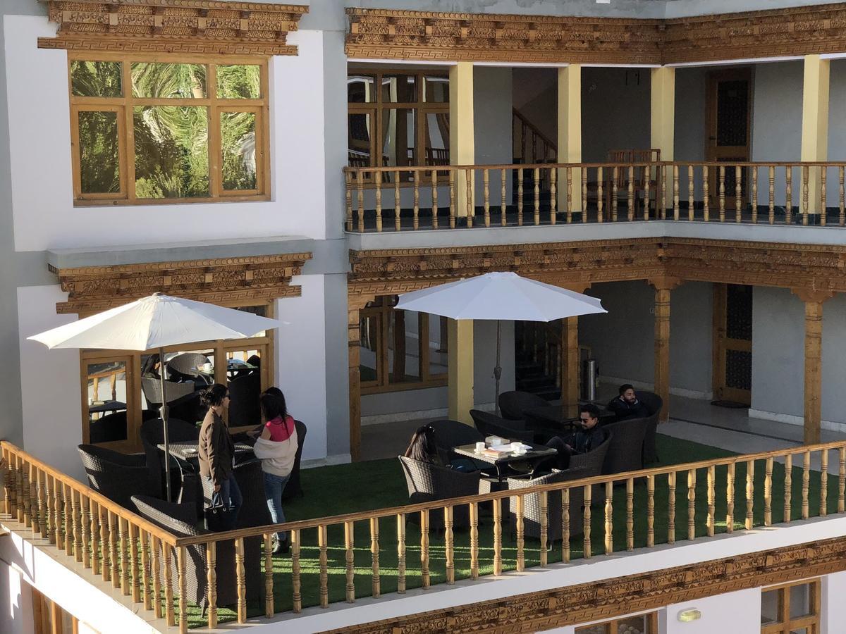 Raybo Hostel เลห์ ภายนอก รูปภาพ