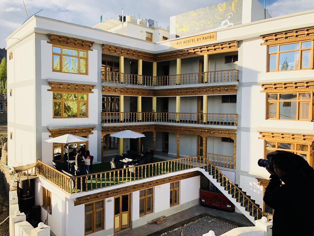 Raybo Hostel เลห์ ภายนอก รูปภาพ