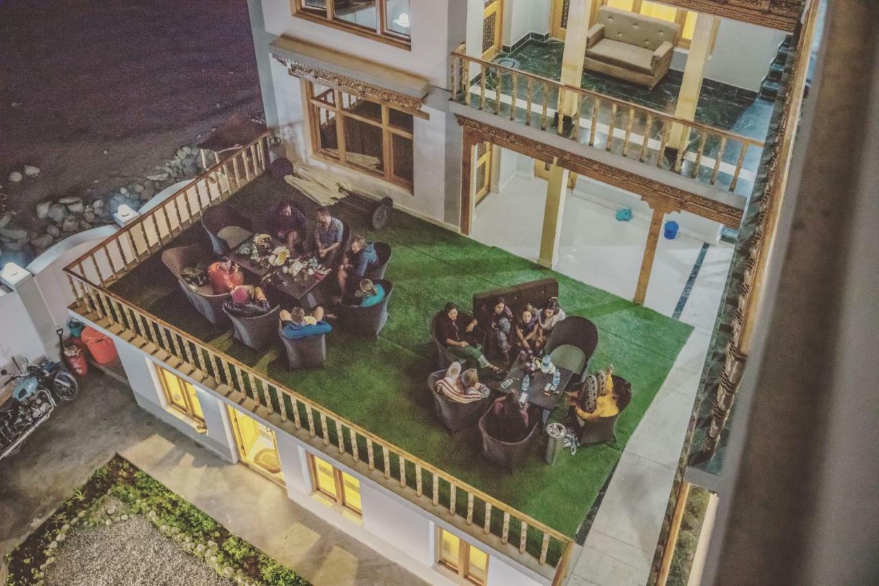 Raybo Hostel เลห์ ภายนอก รูปภาพ